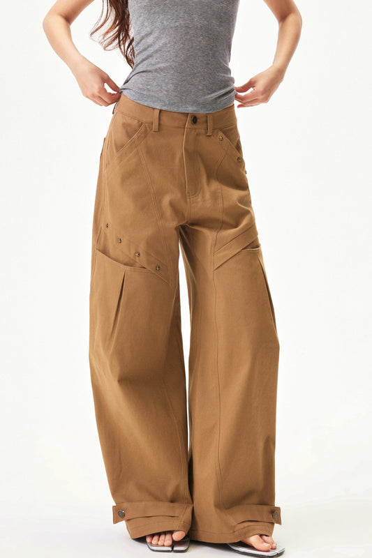 Dekonstruierte Twill-Hose aus Sternstrick