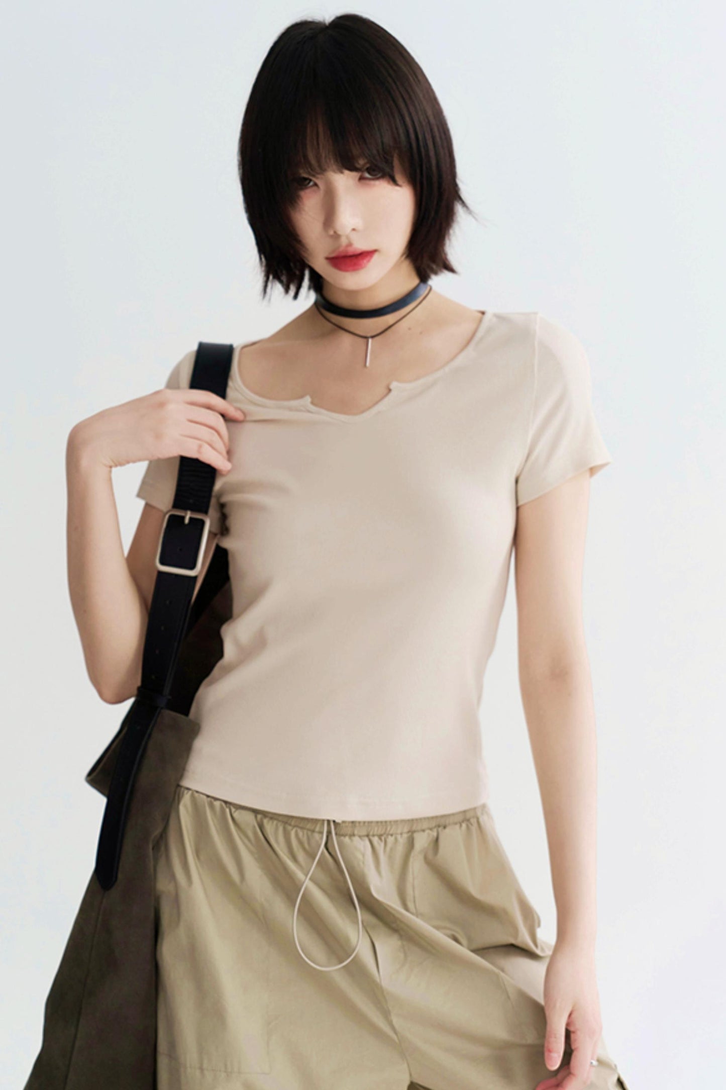 Ribbed Large Neckline Cropped Tee Shirt