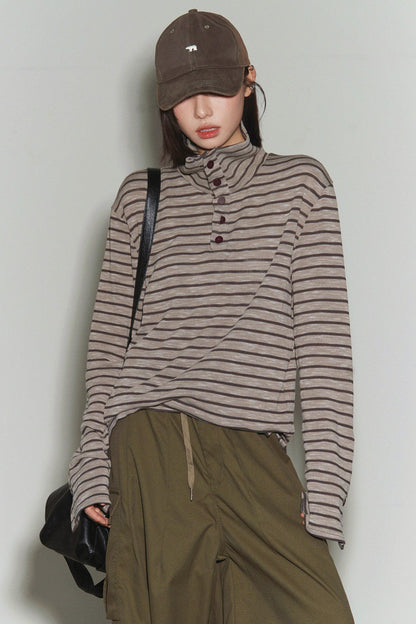 Top a collo alto a righe