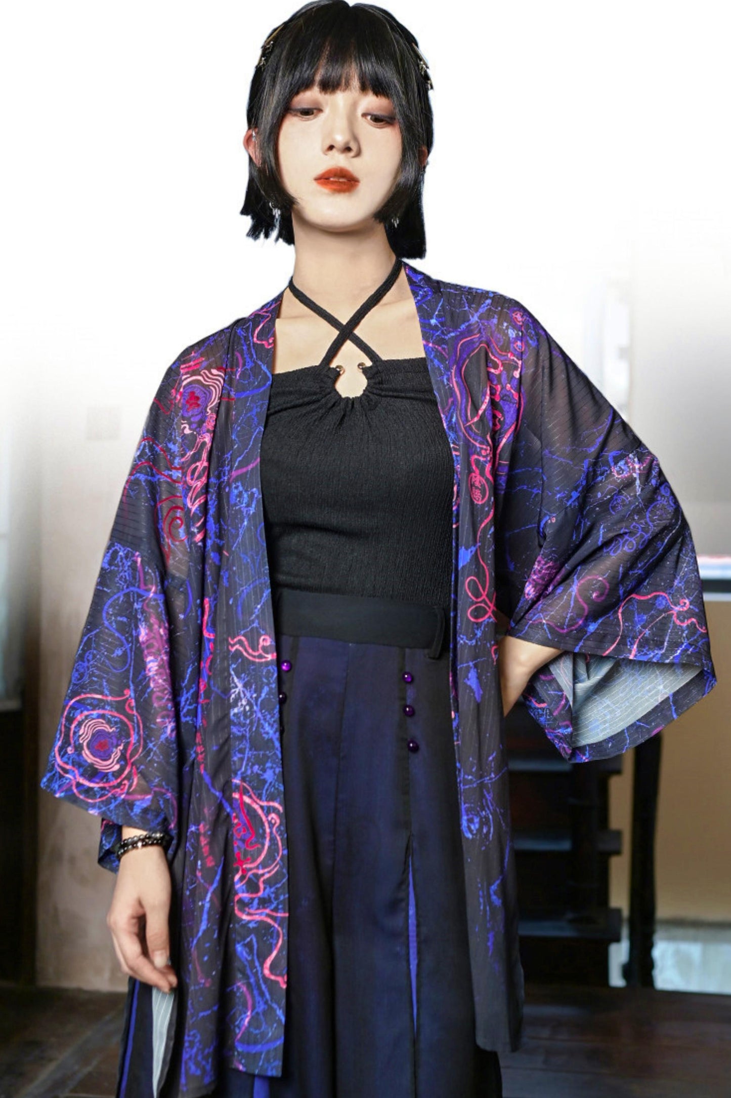 黑色纹理吊带背心