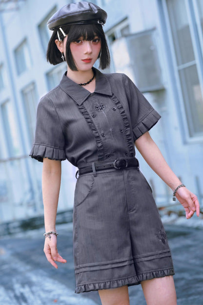Rauchgraues Set im Uniformstil