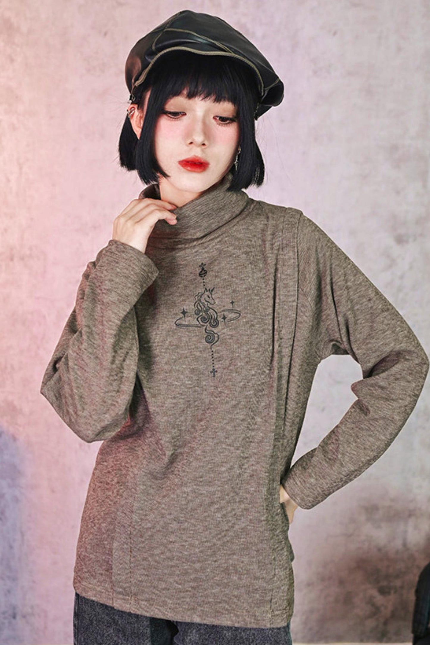 アンブライドチェスハイネックトップス