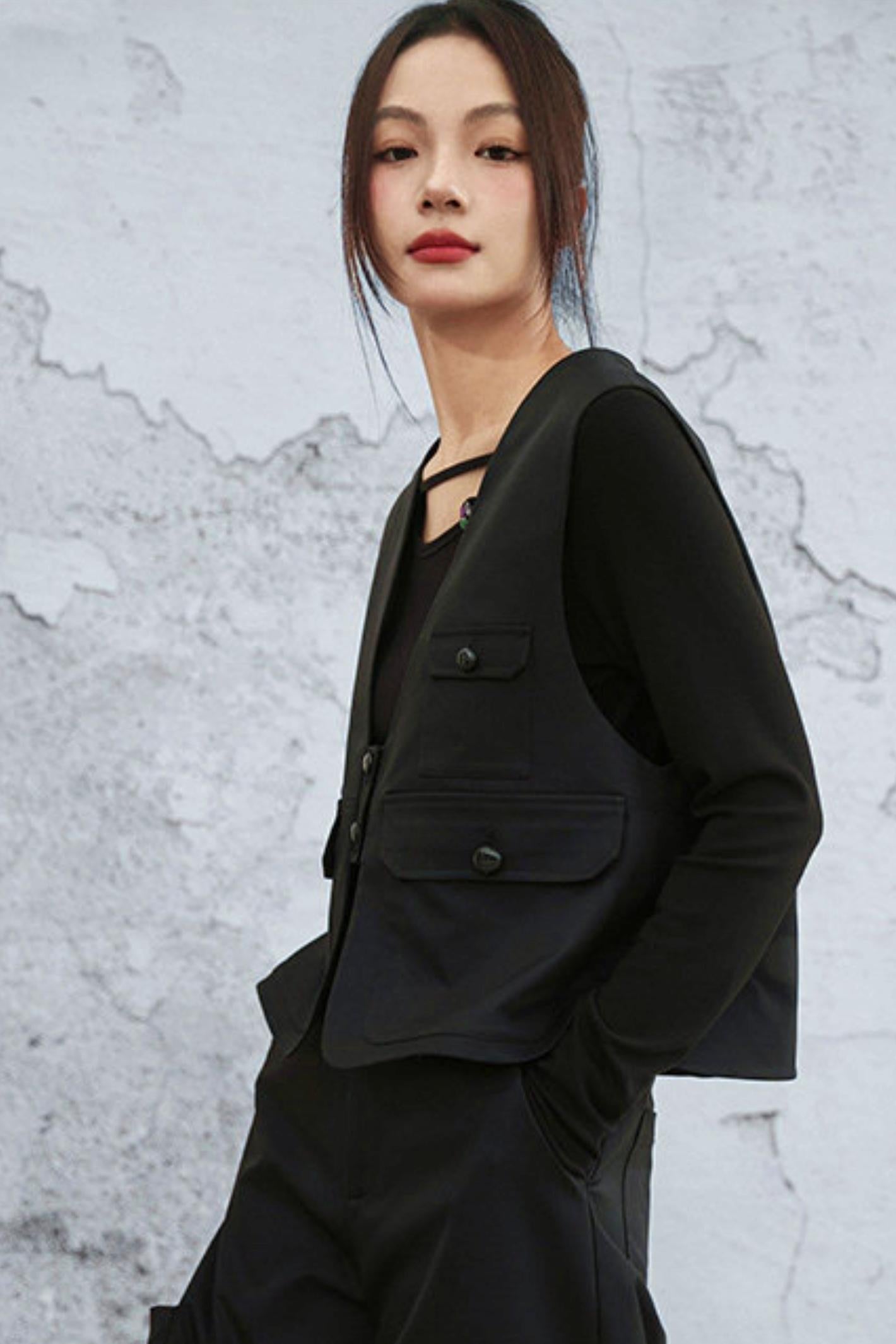 モードマルチポケットVネックベスト