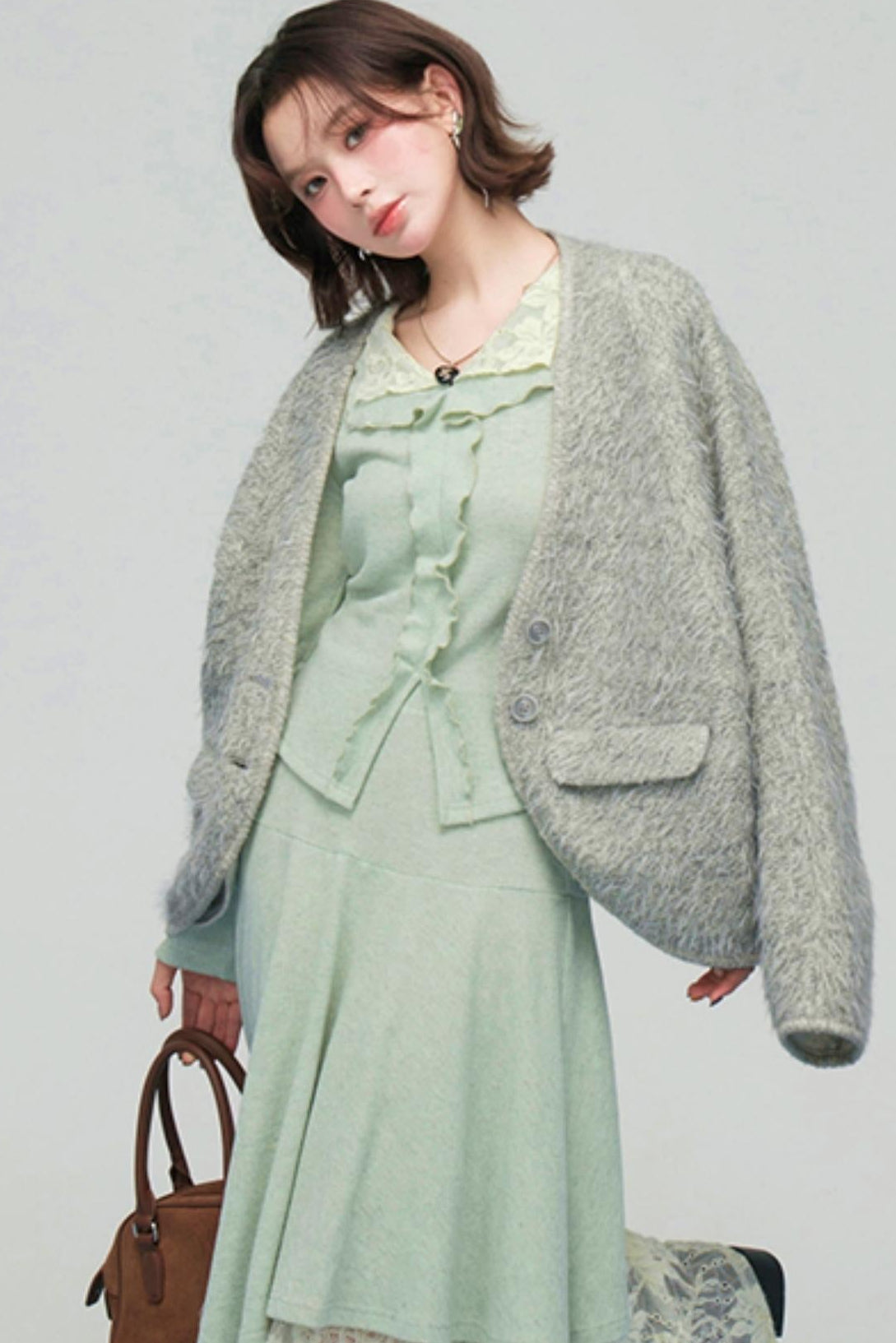 レースカラーニットトップス+アシメスカート