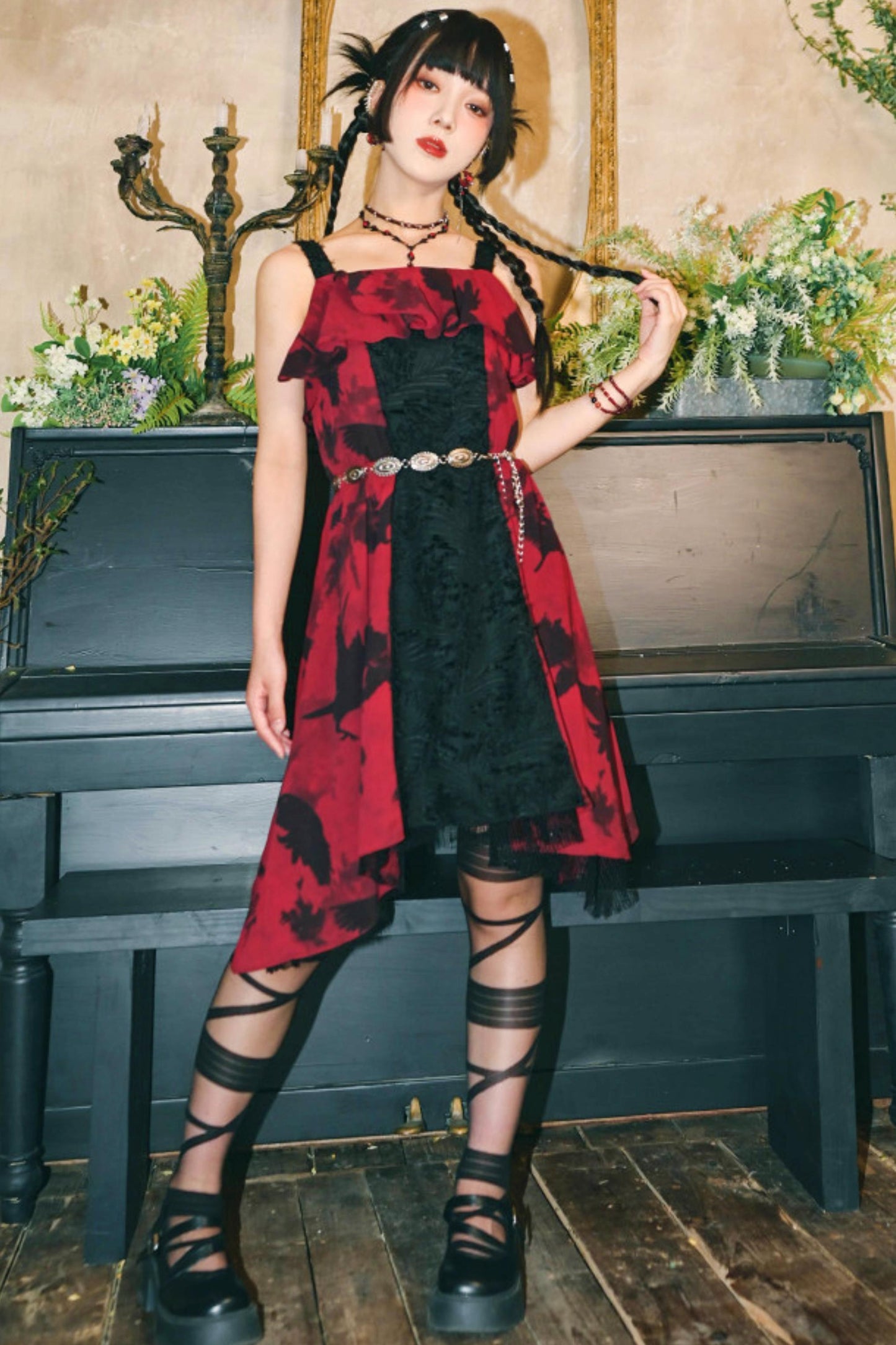 Dunkelkrähen-Chiffonkleid