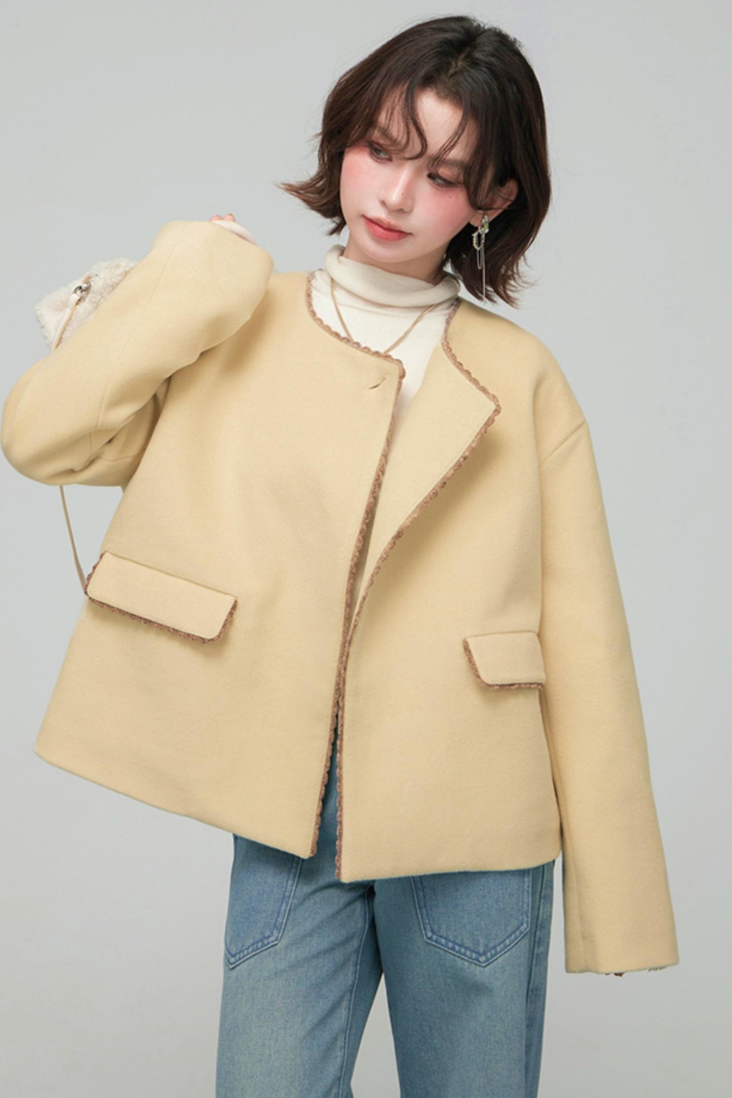 アシンメトリカルレースウールコート