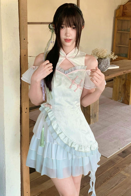 Hellgrünes China-Kleid