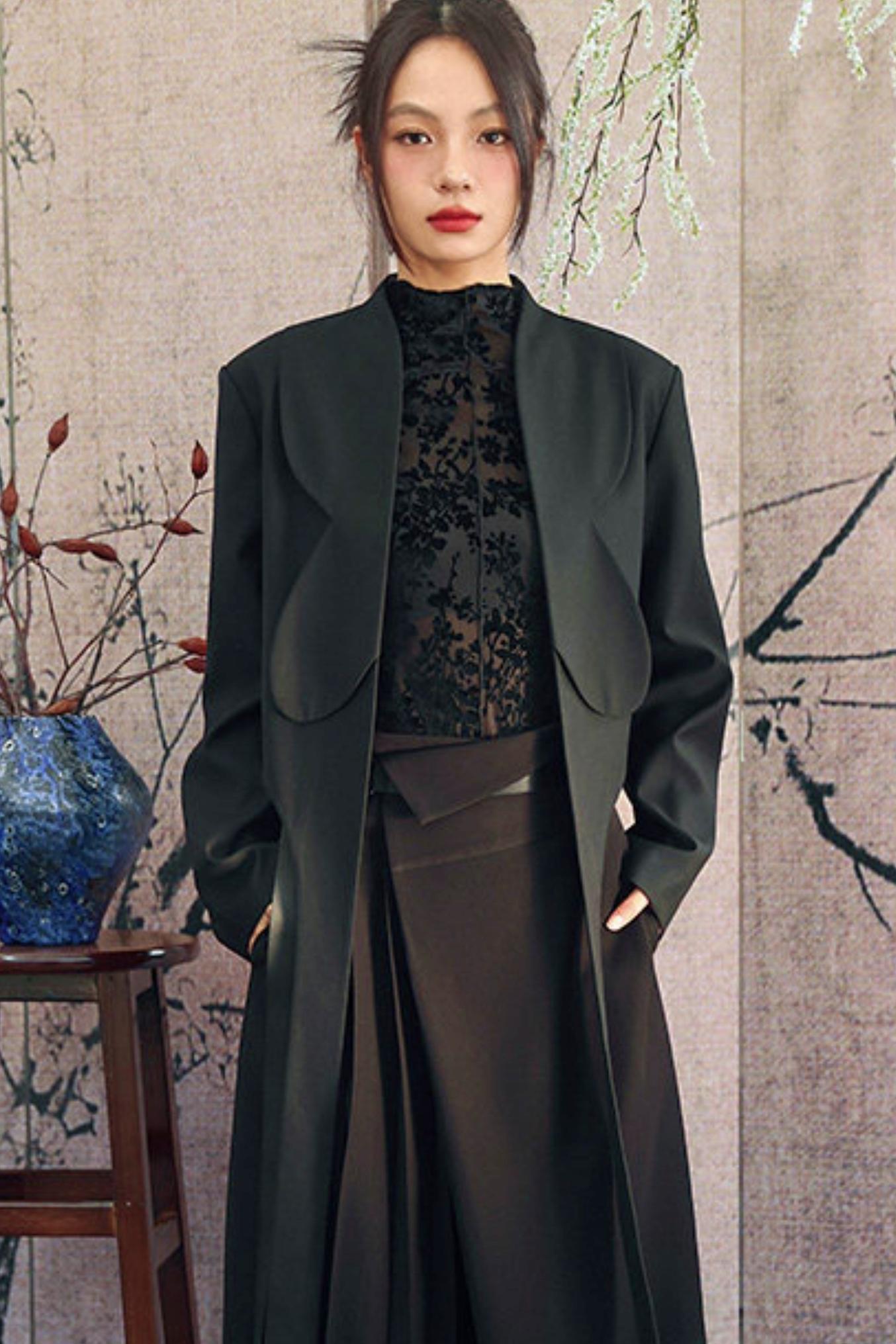 Schwarzes florales transparentes Rüschen-Oberteil im dunklen Mode-Stil
