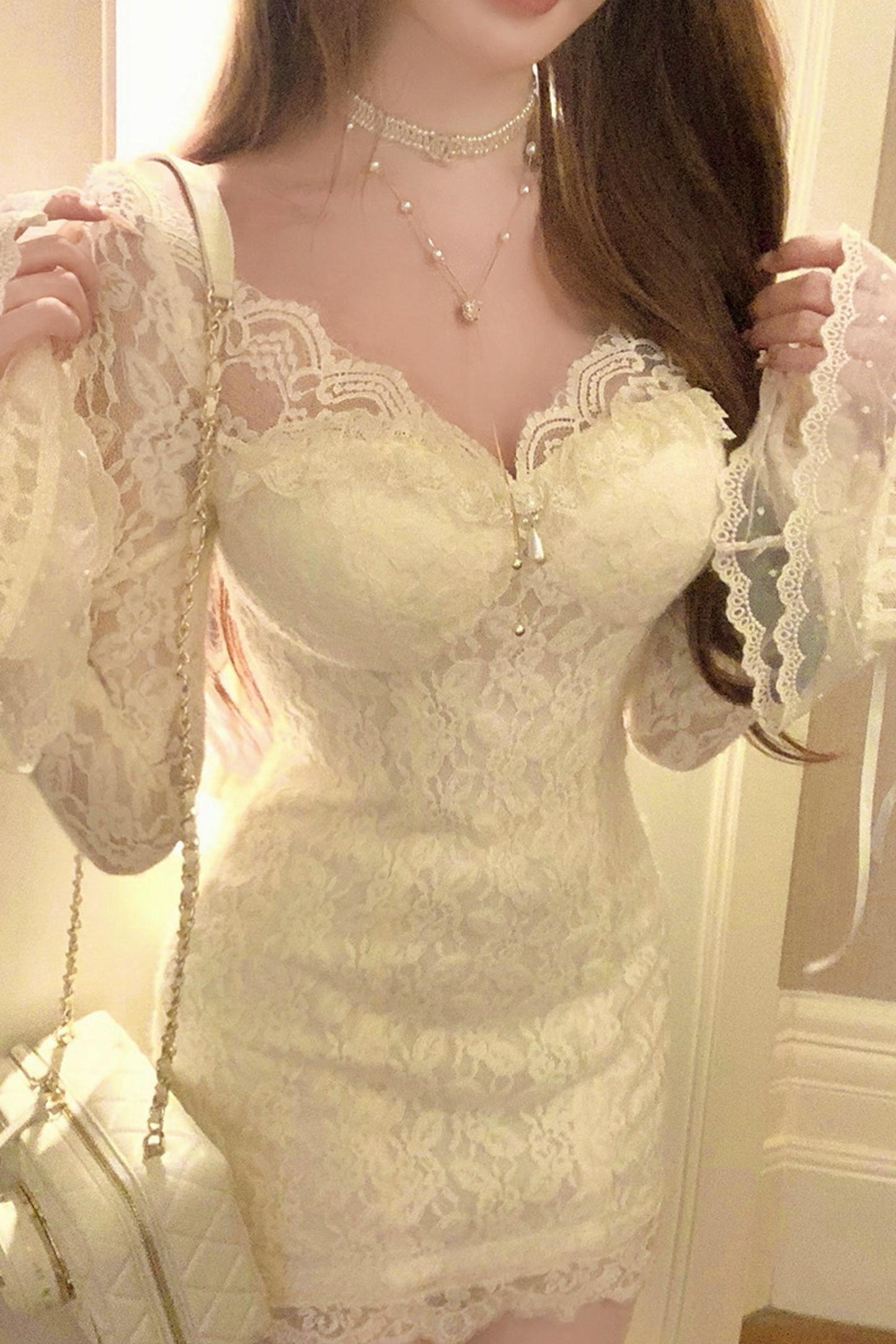 Lace Tight Flare Sleeve Hip Dress