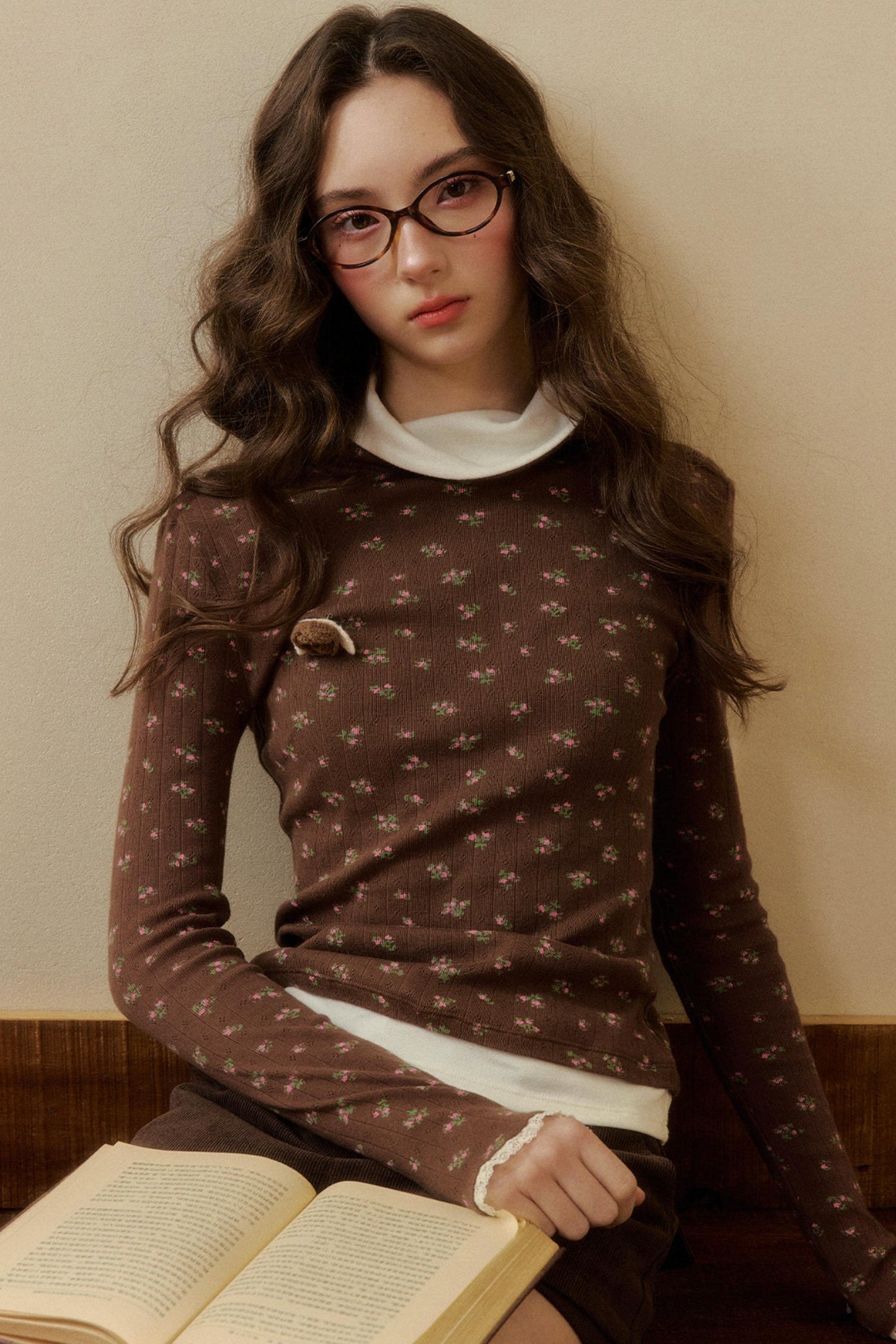 フローラルタイトタートルネックトップス