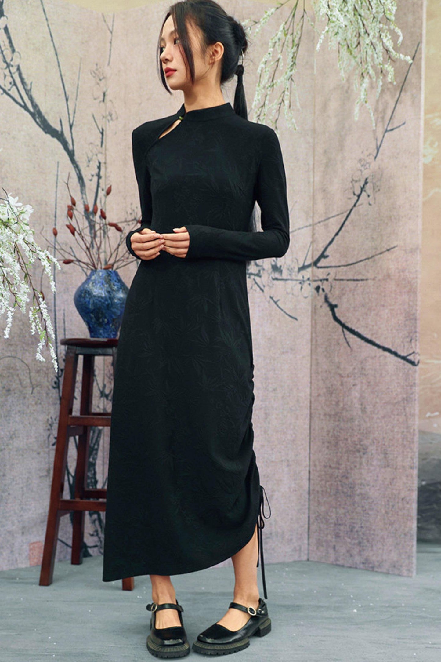 Chinesisches Kleid mit Kordelzug