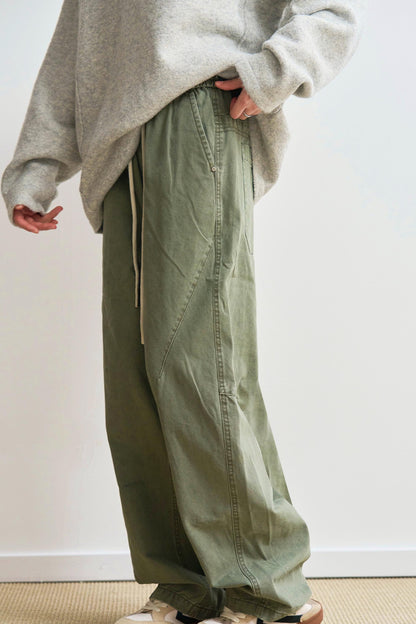 ミニマルソリッドストレートレッグパンツ