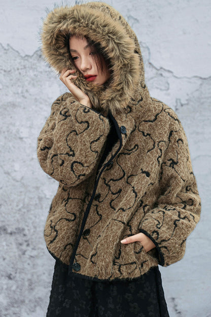 ダークモードファーフードコート