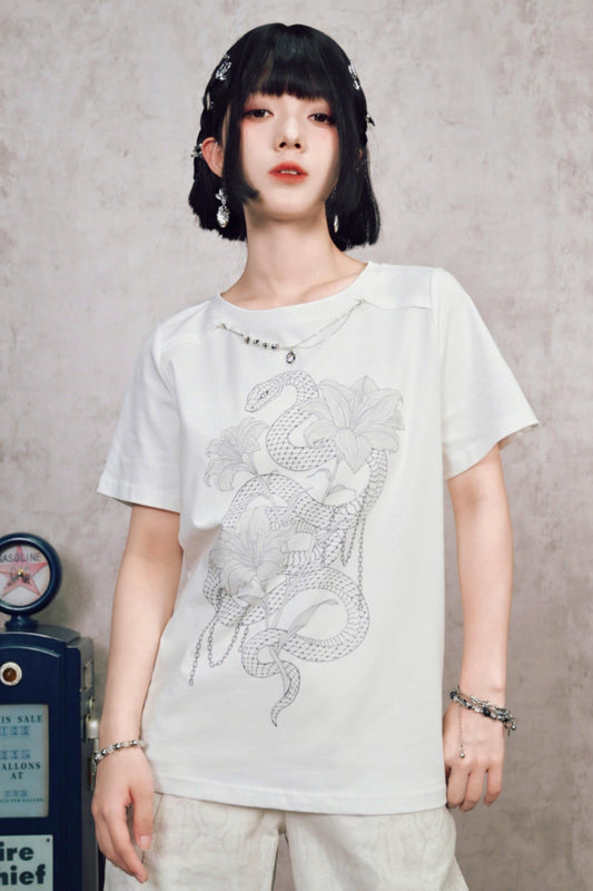 ダークスネークリリーチェーングラフィックTシャツ