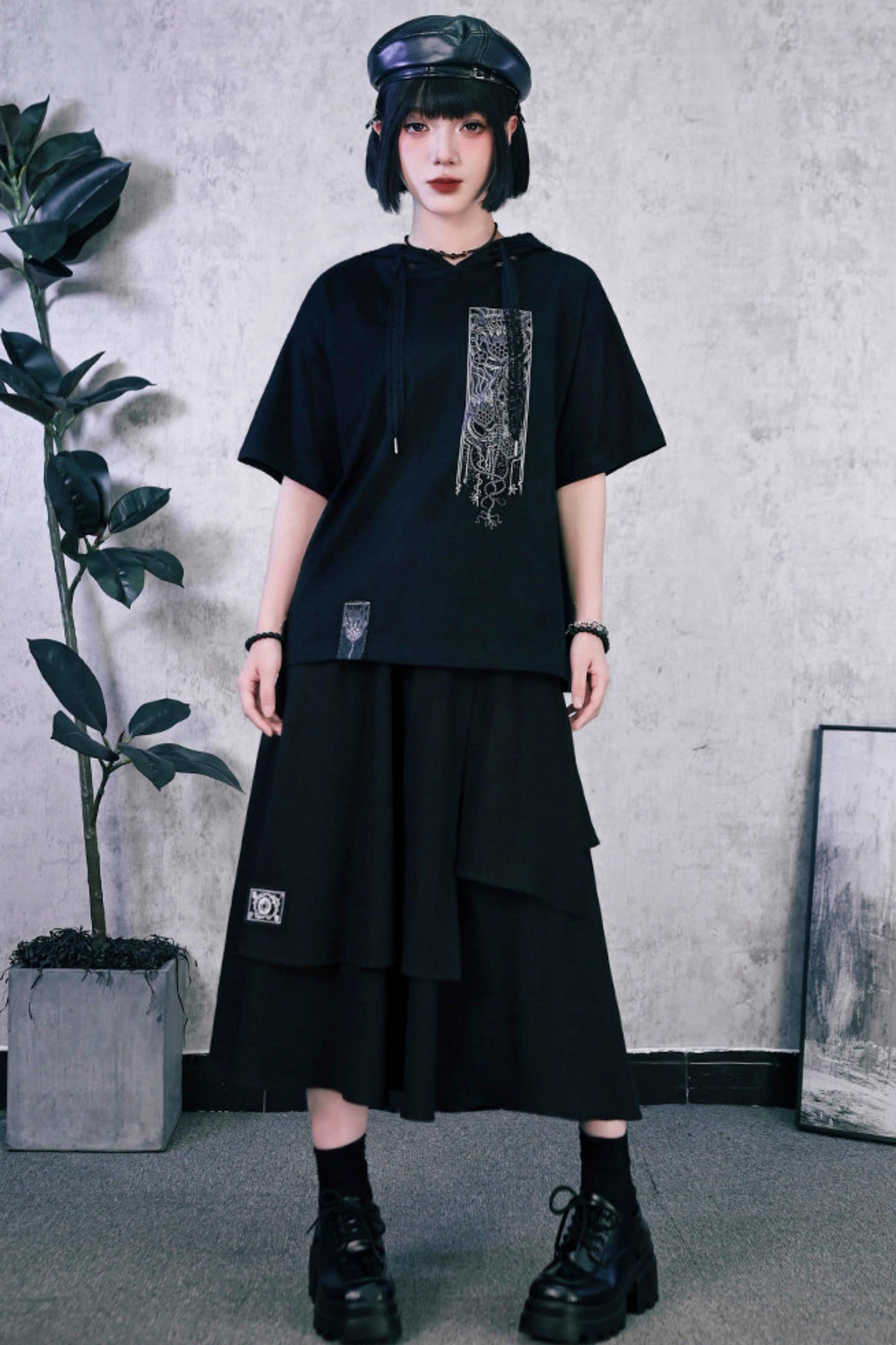 Dekadentes Oversize-T-Shirt im China-Stil