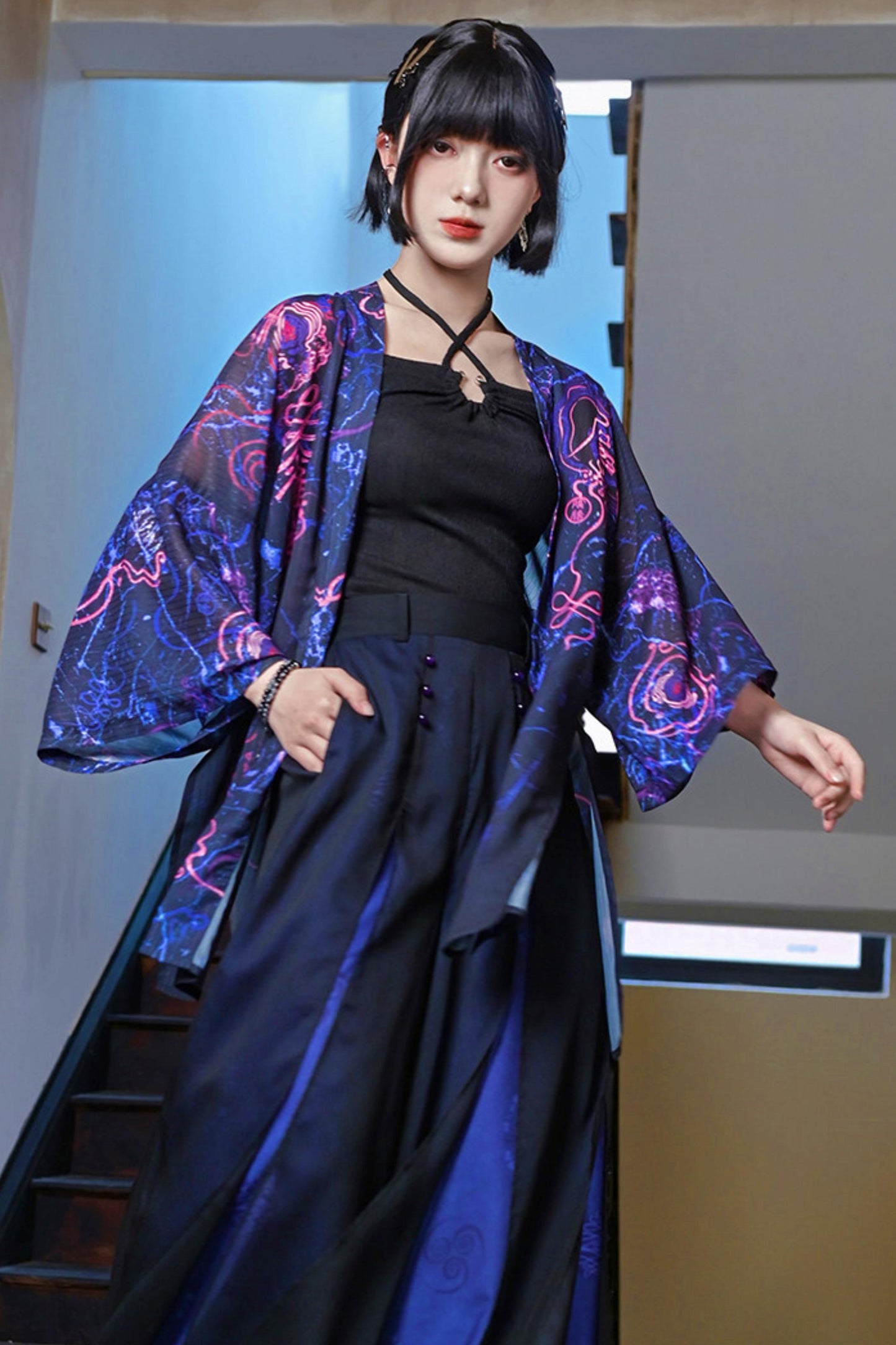 黑色纹理吊带背心