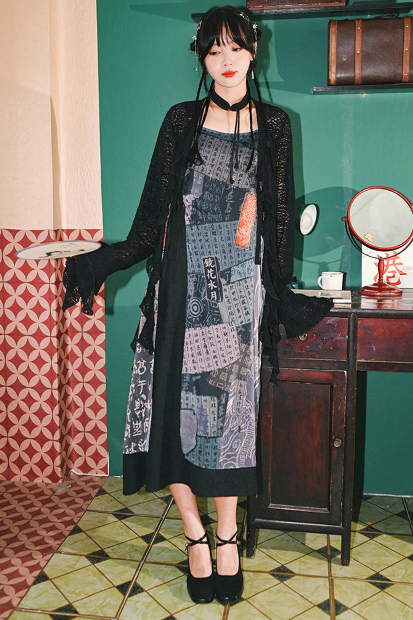 Dekadentes chinesisches transparentes Kleid