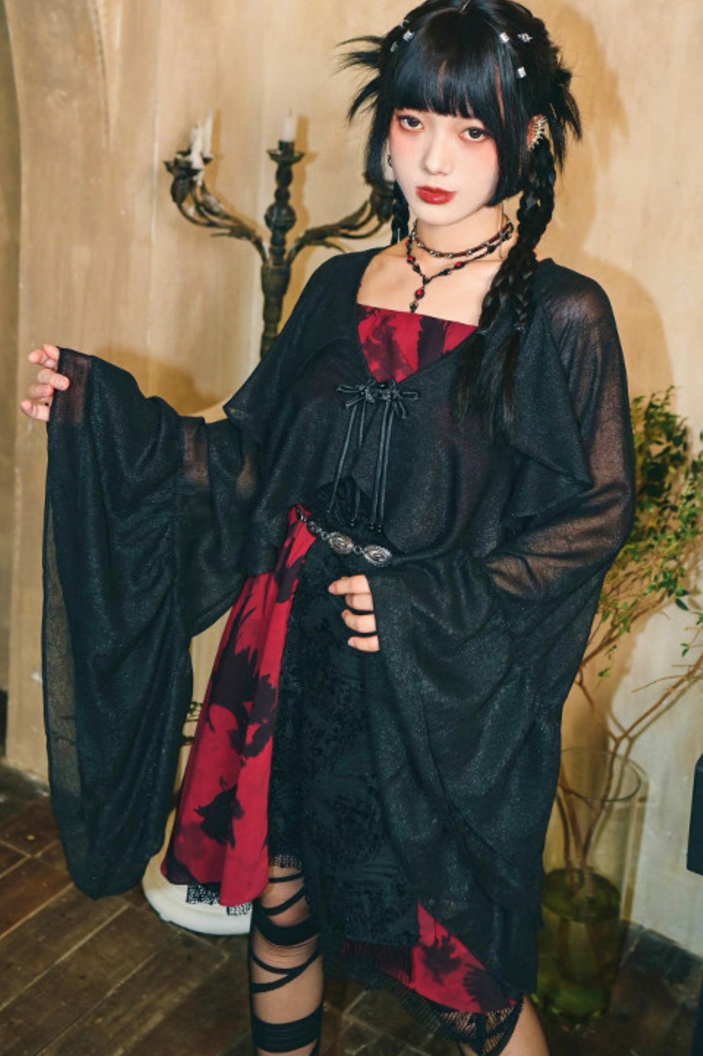 Dunkelkrähen-Chiffonkleid