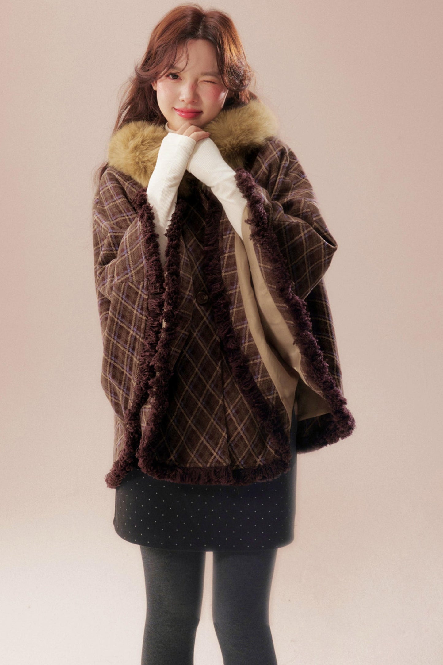 チェックファーカラーフーデッドケープ