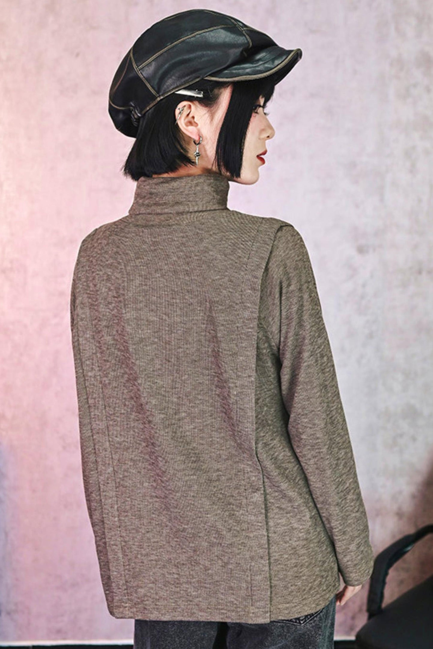 アンブライドチェスハイネックトップス