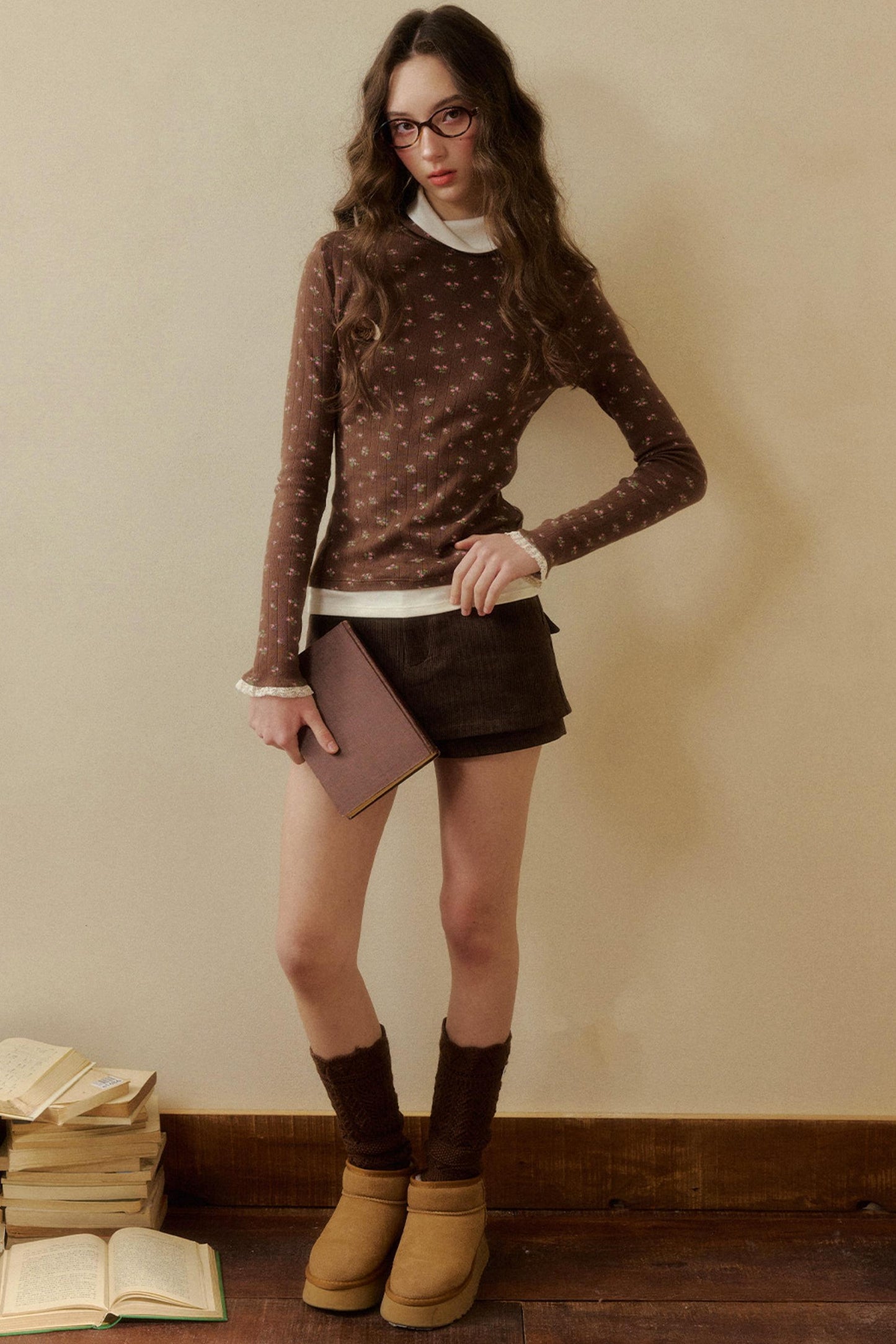 フローラルタイトタートルネックトップス