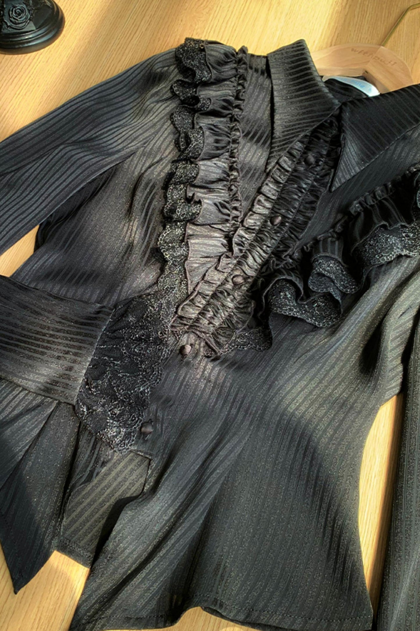 【予約商品】エレガントシフォンランタン袖シャツ