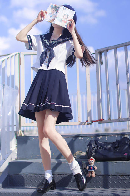 Sommerliches Matrosenoberteil + Rock + Schleifen-Accessoire