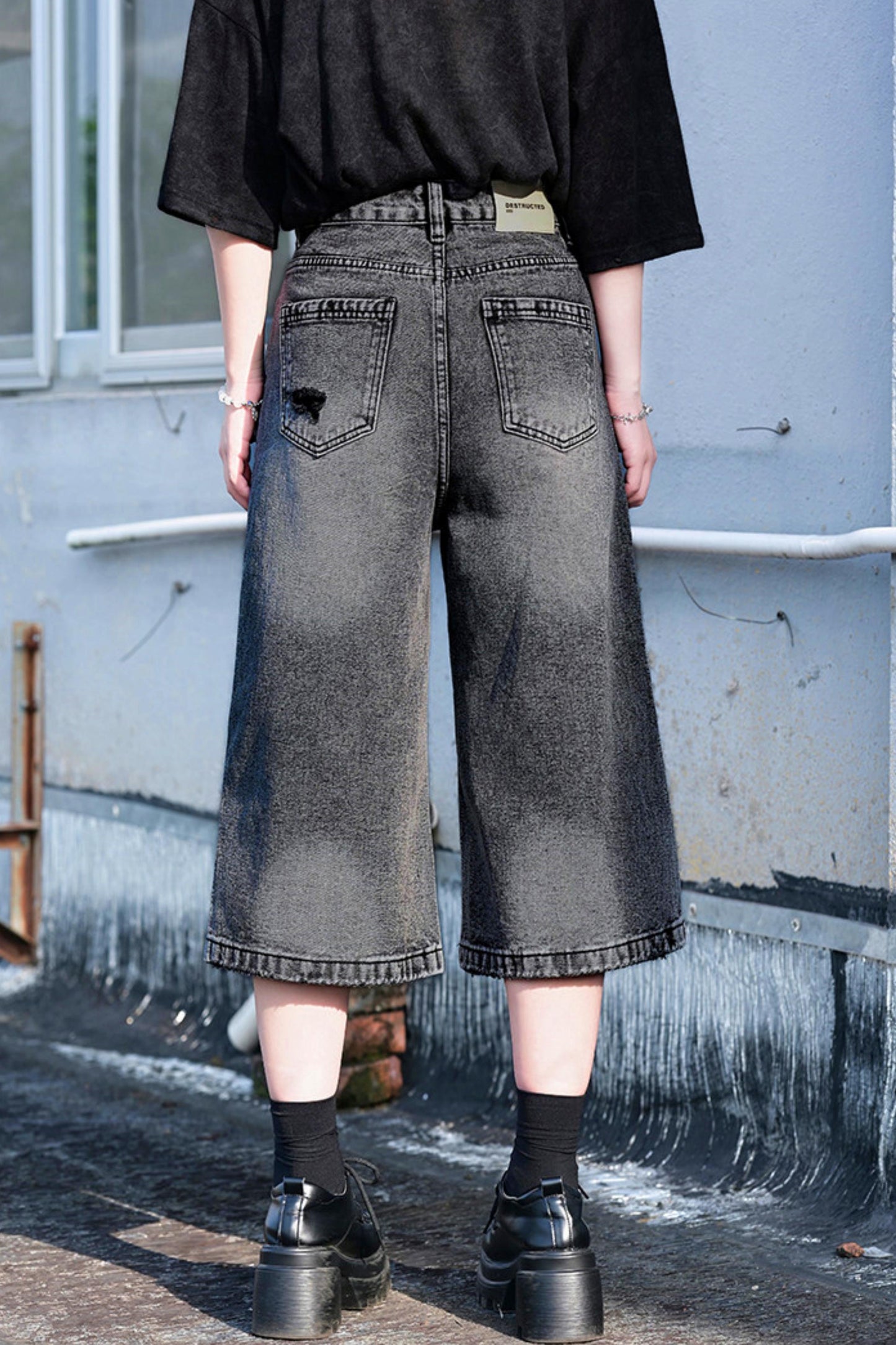 Ruins Street Distressed Denim Pants