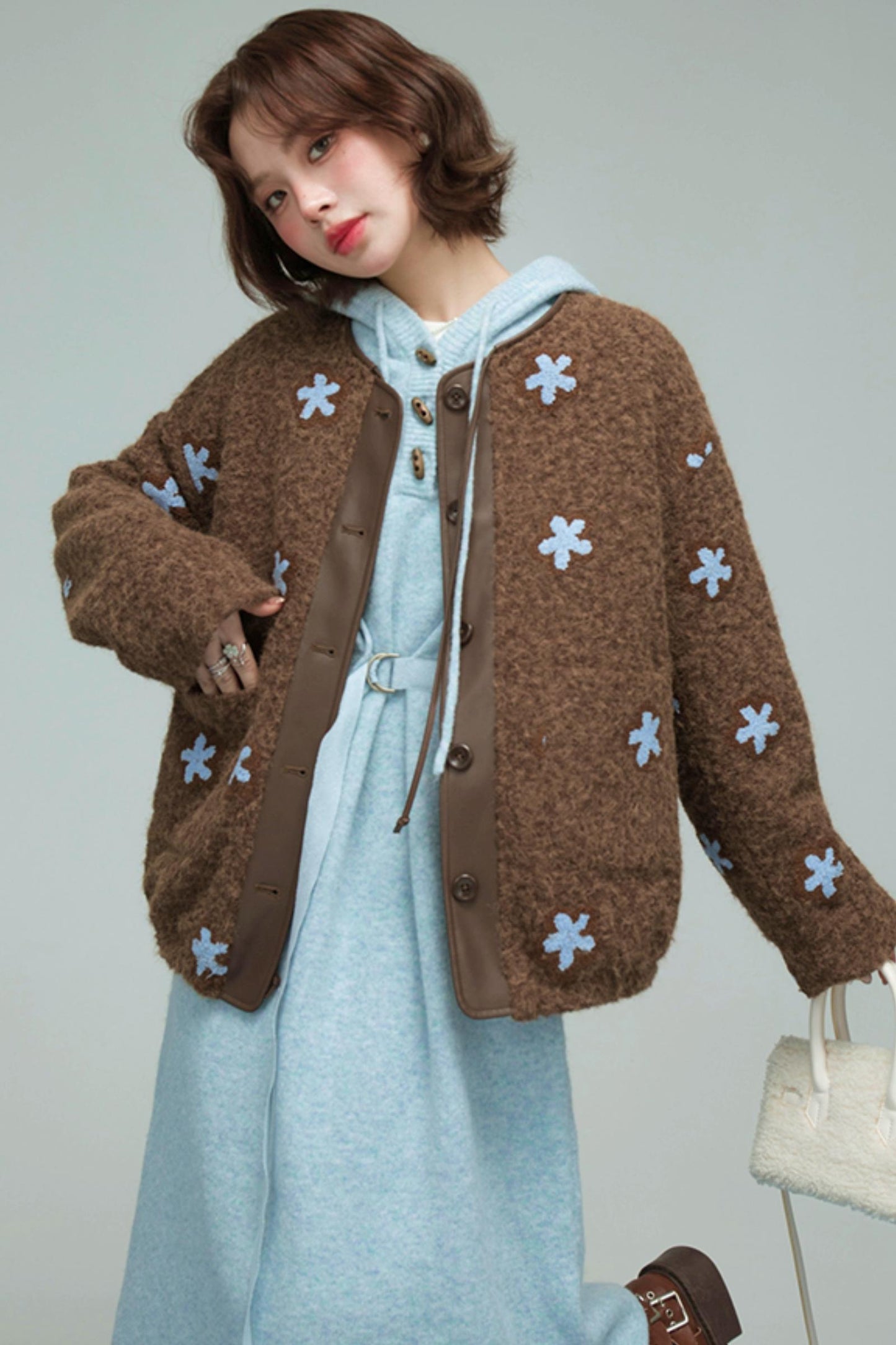 レイクブルーフーデッドニットドレス