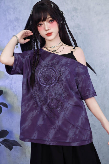 Lila dunkles Ein-Schulter-T-Shirt im Dekadenz-Look
