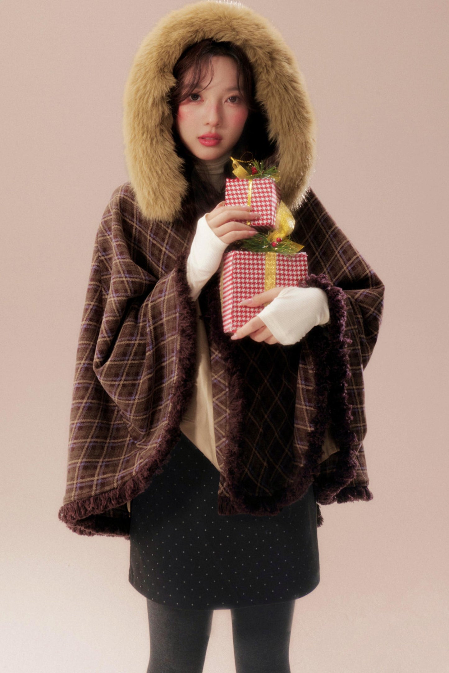 チェックファーカラーフーデッドケープ