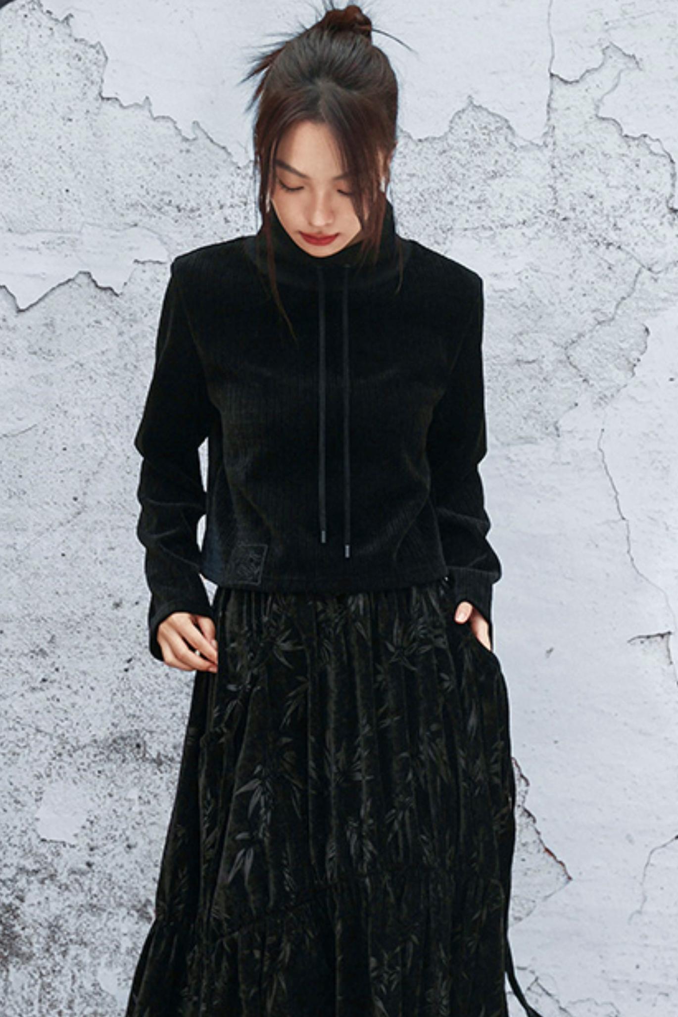 ダークモードハイネックトップス