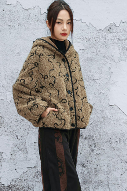 ダークモードファーフードコート