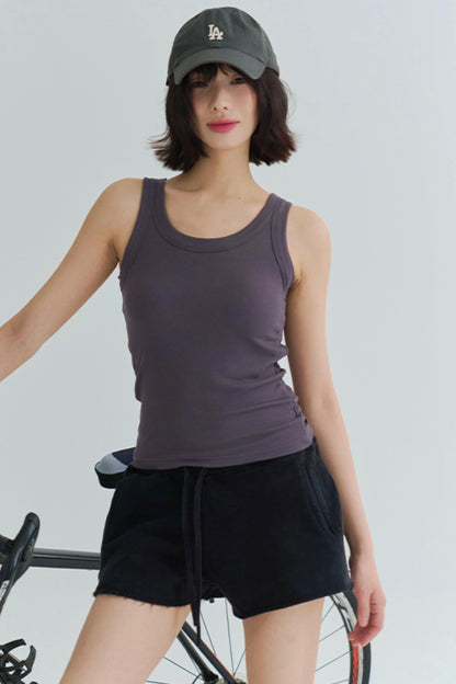 Camiseta de tirantes con sujetador de estilo Mode