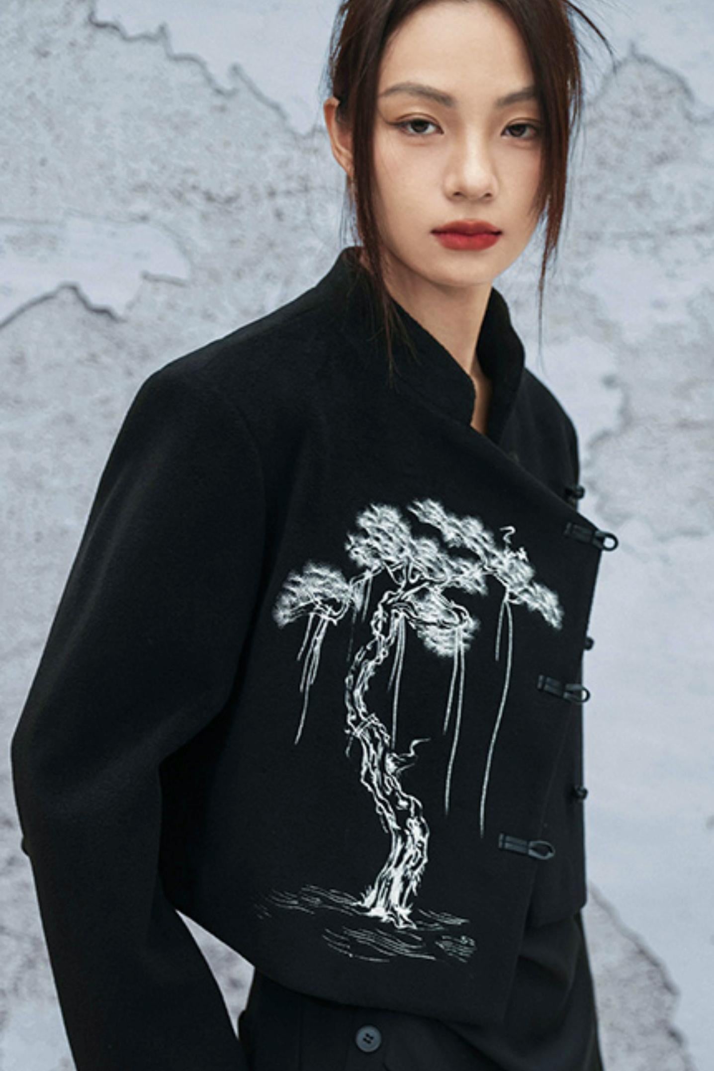 ブラックエンブロイダードウールンコート