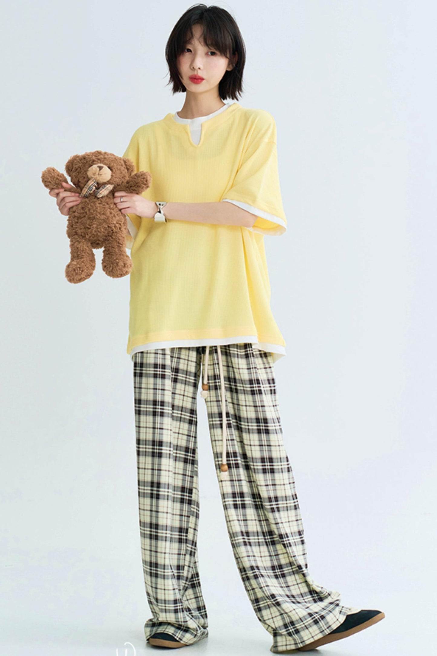 Loose contrast crew neck layered top