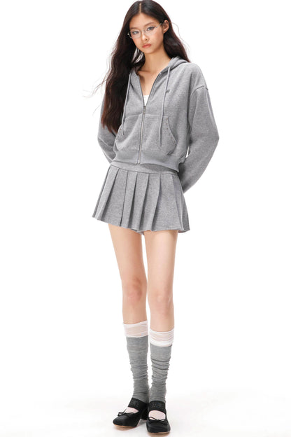 カジュアルジップアップパーカー+プリーツスカート