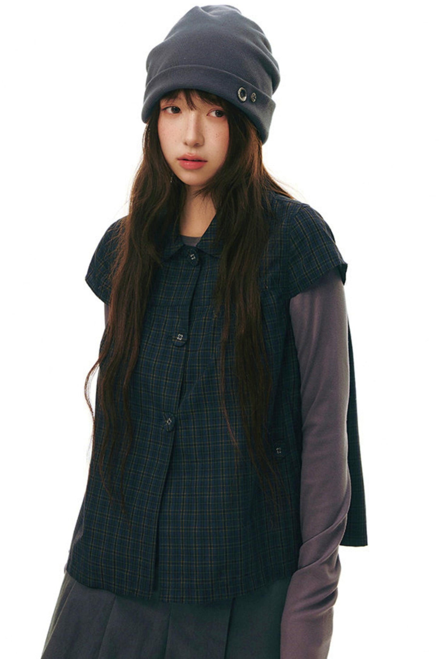 Top con colletto da bambola e maniche a volant