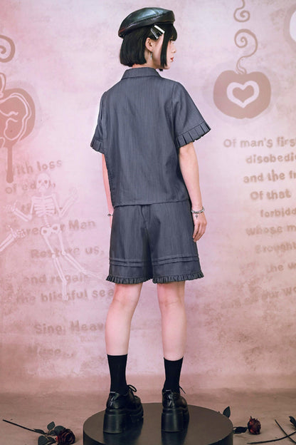 Rauchgraues Set im Uniformstil