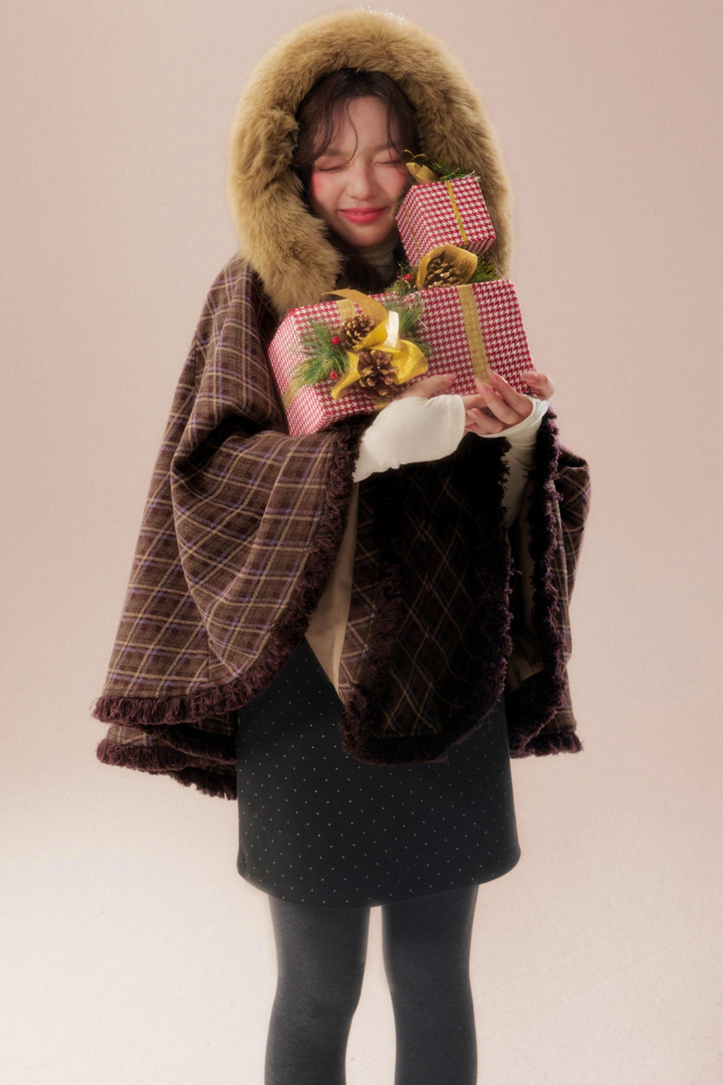 チェックファーカラーフーデッドケープ