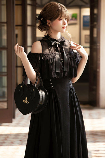 Gothic Young Lady Lace Dress + Accessories