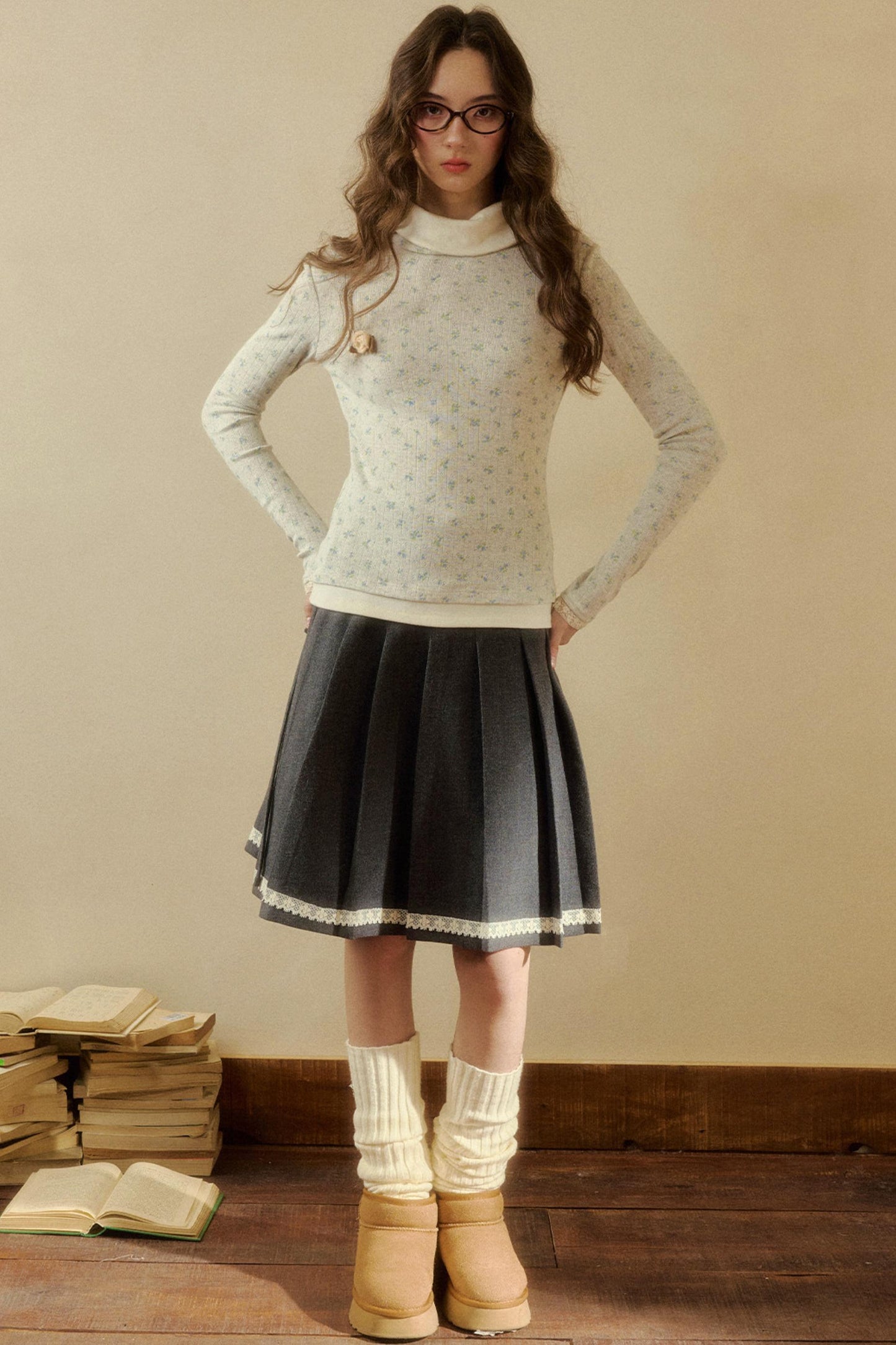 フローラルタイトタートルネックトップス