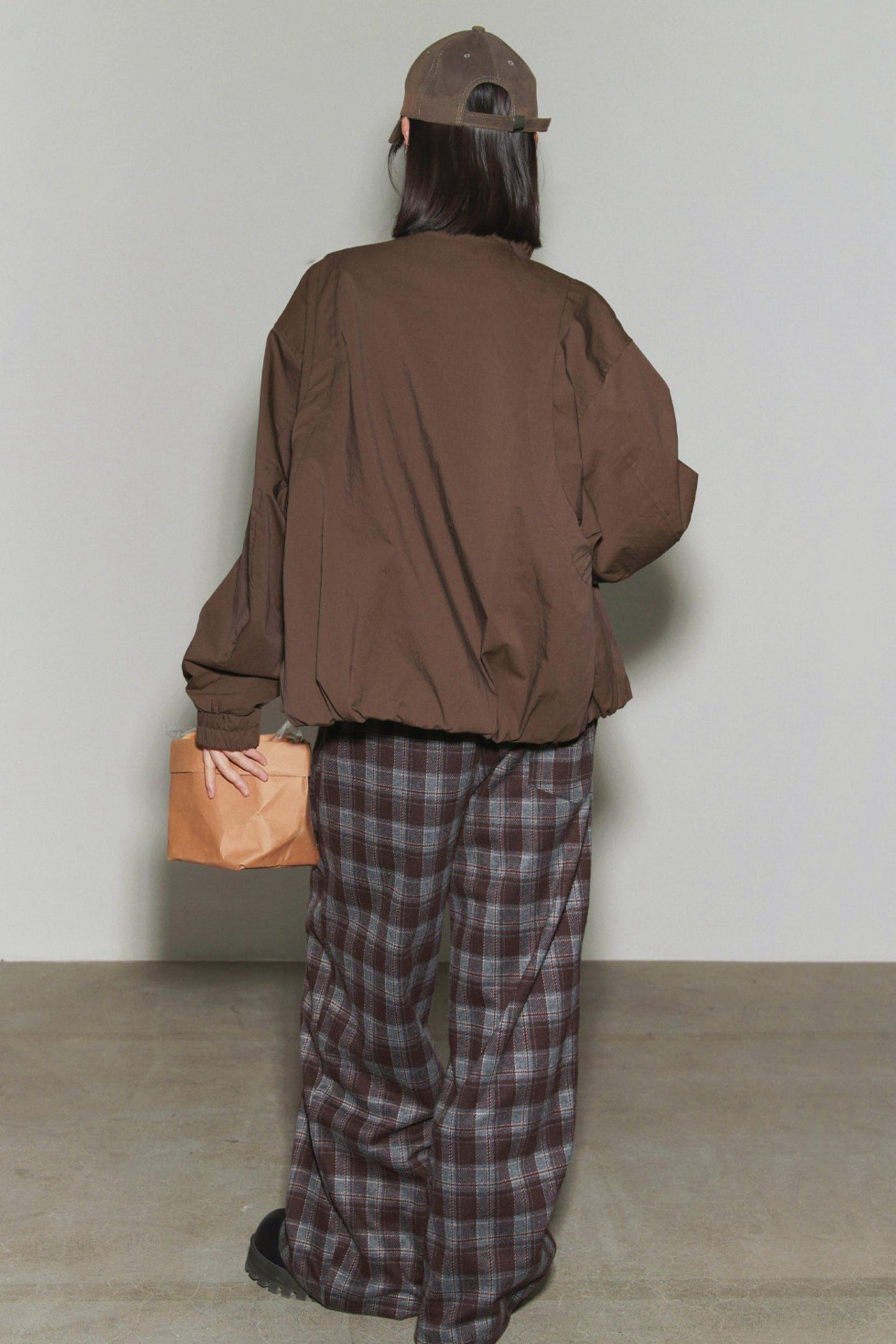 Pantalon à jambes larges et taille haute à carreaux