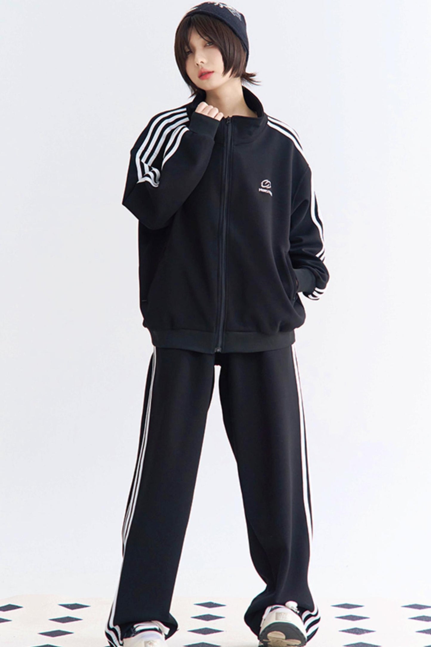 ミュージアムスタイルジップジャケット＋パンツ