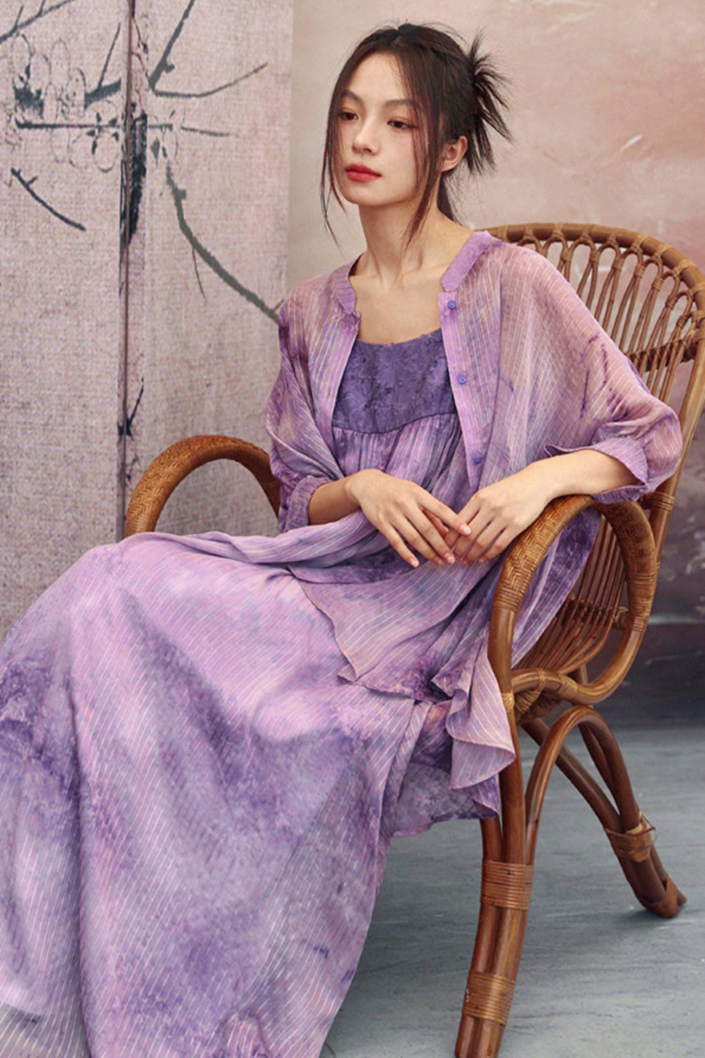 Lila Farbverlauf-Strickjacke mit transparentem Rücken und langem Chiffonhemd-Design