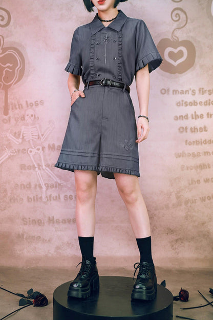 Rauchgraues Set im Uniformstil
