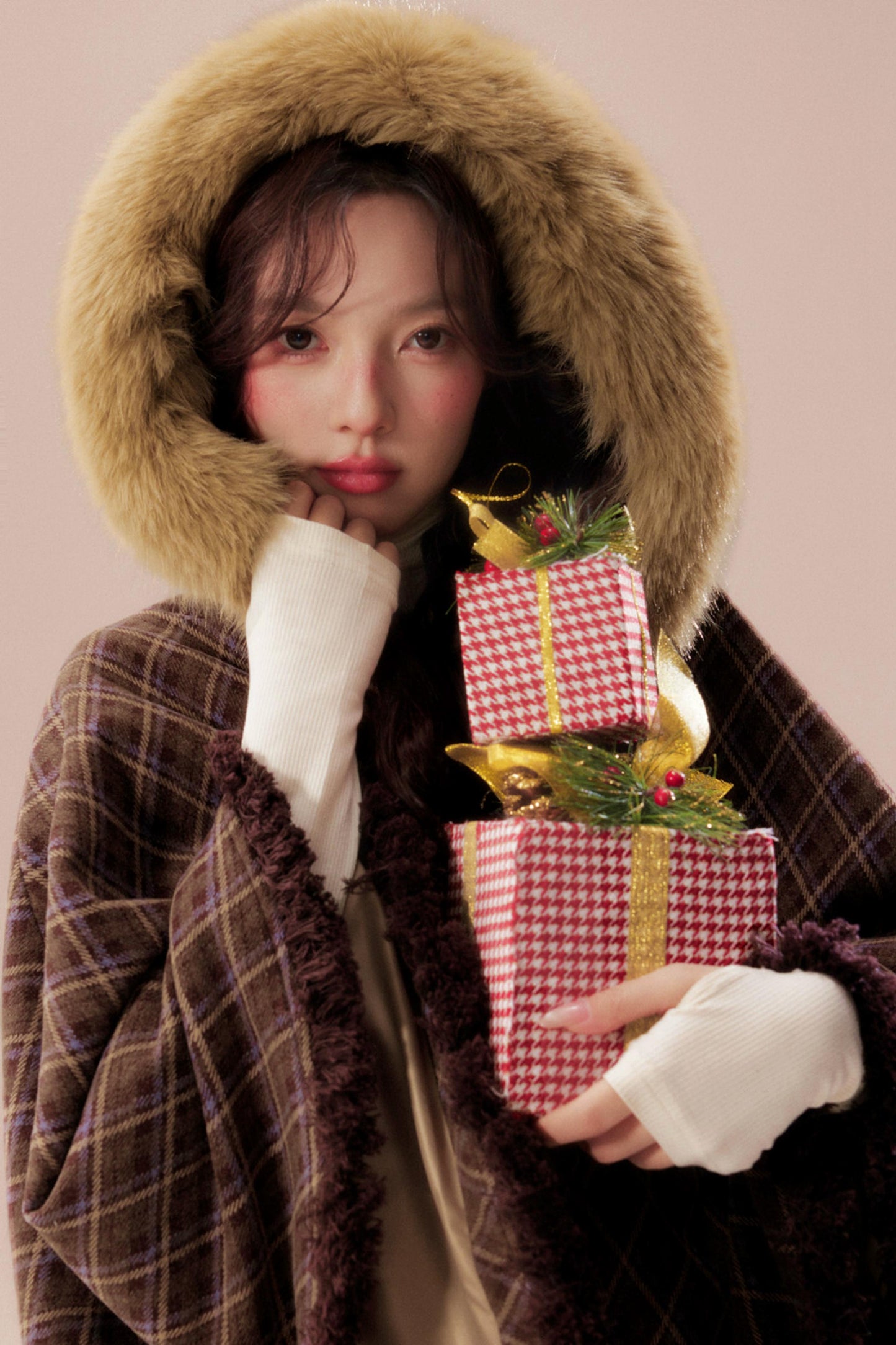 チェックファーカラーフーデッドケープ