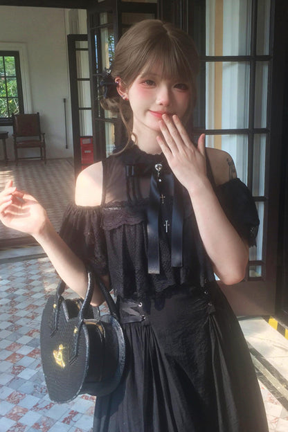 Gothic Young Lady Lace Dress + Accessories