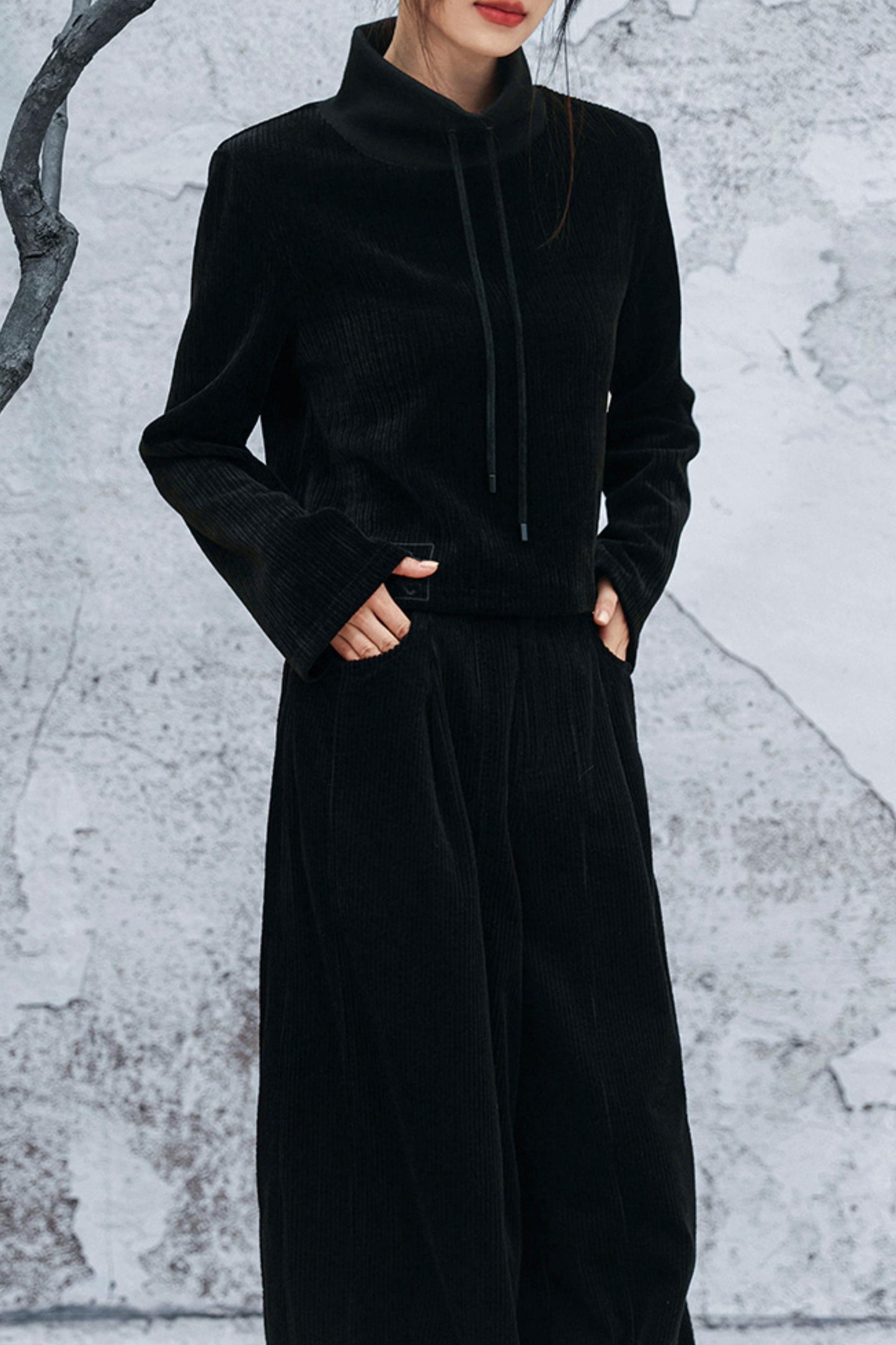 ダークモードハイネックトップス