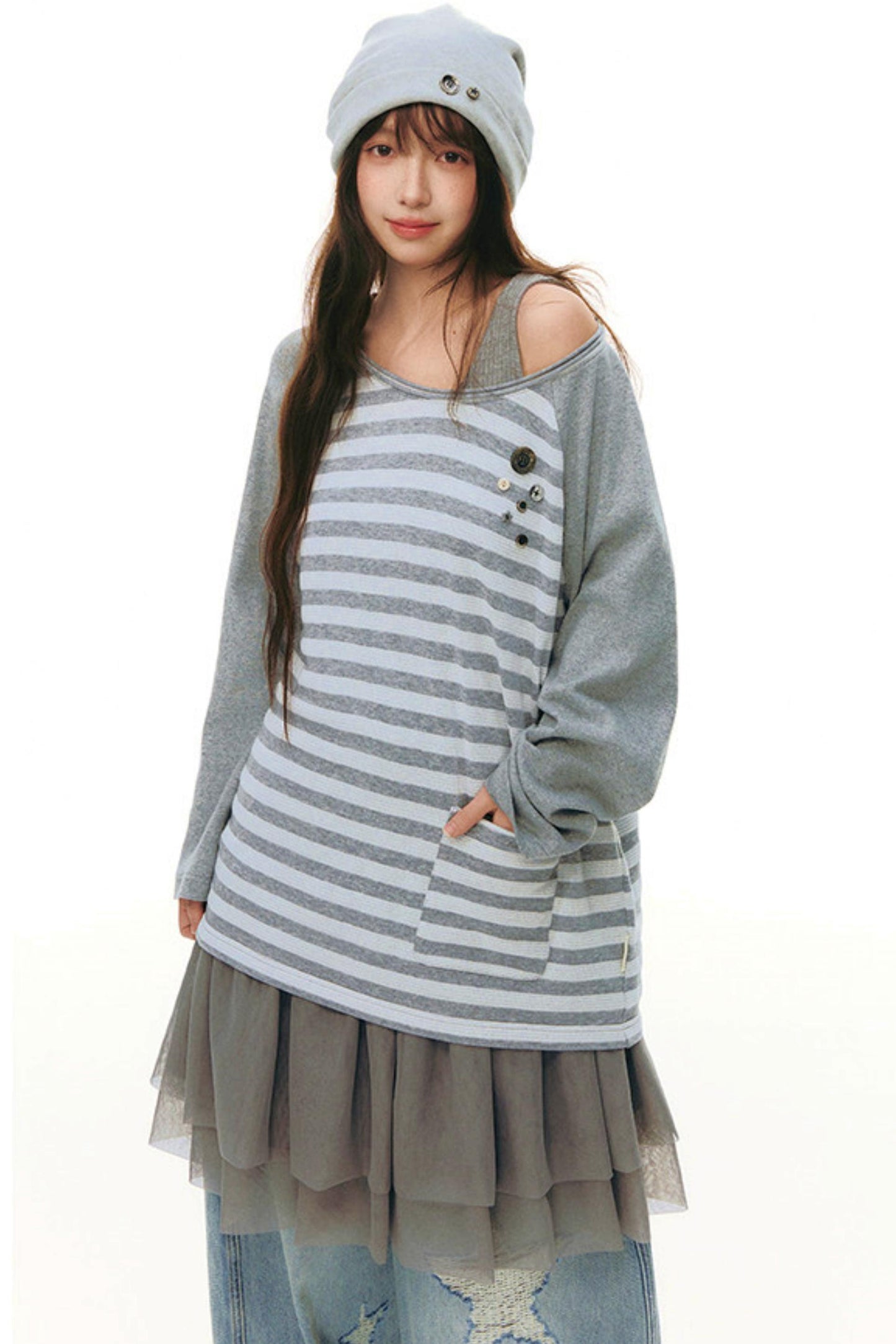 ボタンボーダーオフショルダートップス